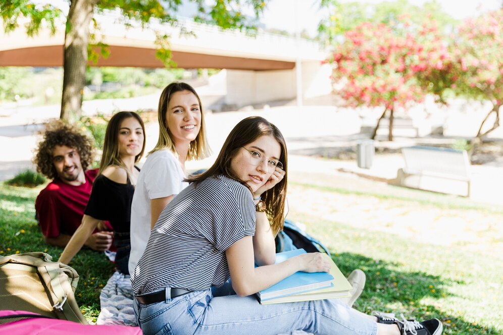 students park looking camera 23 2147850708